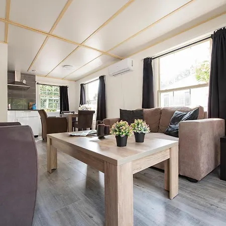 16, Geniet De Rust, & Gratis Parkeren! Chalet Oisterwijk