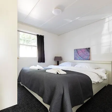 Chalet 16, Geniet De Rust, & Gratis Parkeren! *