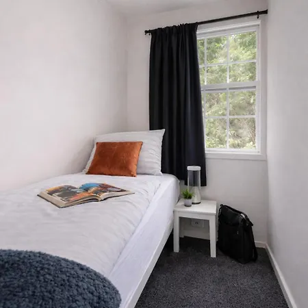 16, Geniet De Rust, & Gratis Parkeren! Chalet