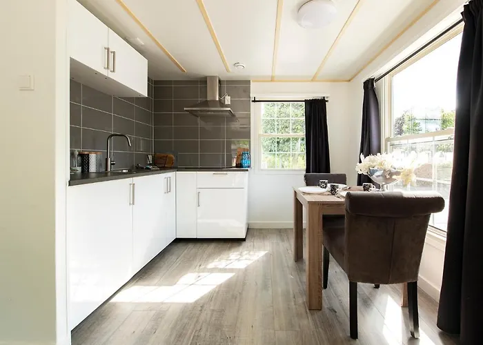 16, Geniet De Rust, & Gratis Parkeren! 木屋 *