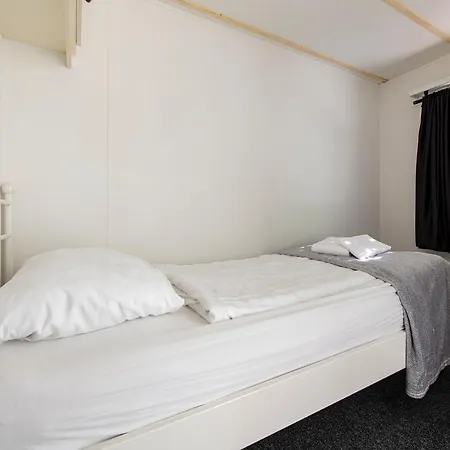 16, Geniet De Rust, & Gratis Parkeren! شاليه