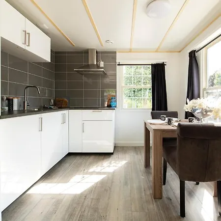 16, Geniet De Rust, & Gratis Parkeren! شاليه *