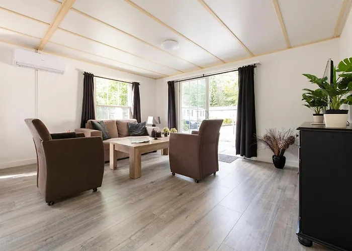 Σαλέ 16, Geniet De Rust, & Gratis Parkeren! *