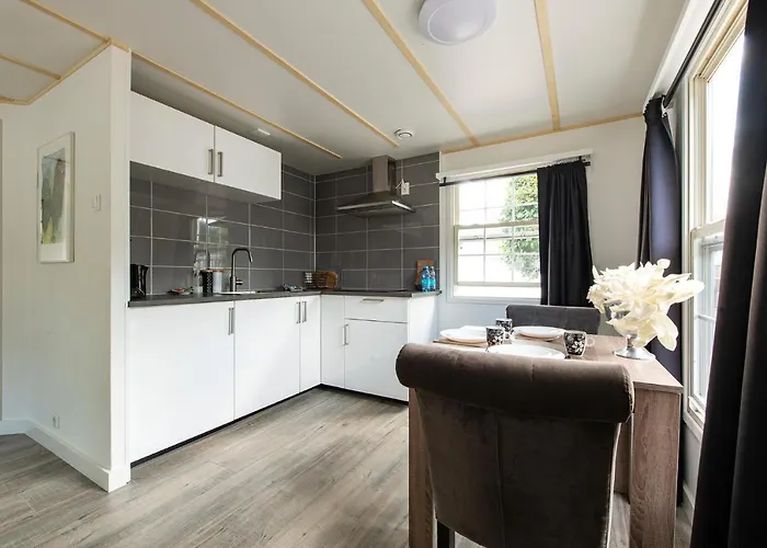 Σαλέ 16, Geniet De Rust, & Gratis Parkeren!