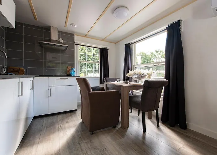 16, Geniet De Rust, & Gratis Parkeren! * Oisterwijk